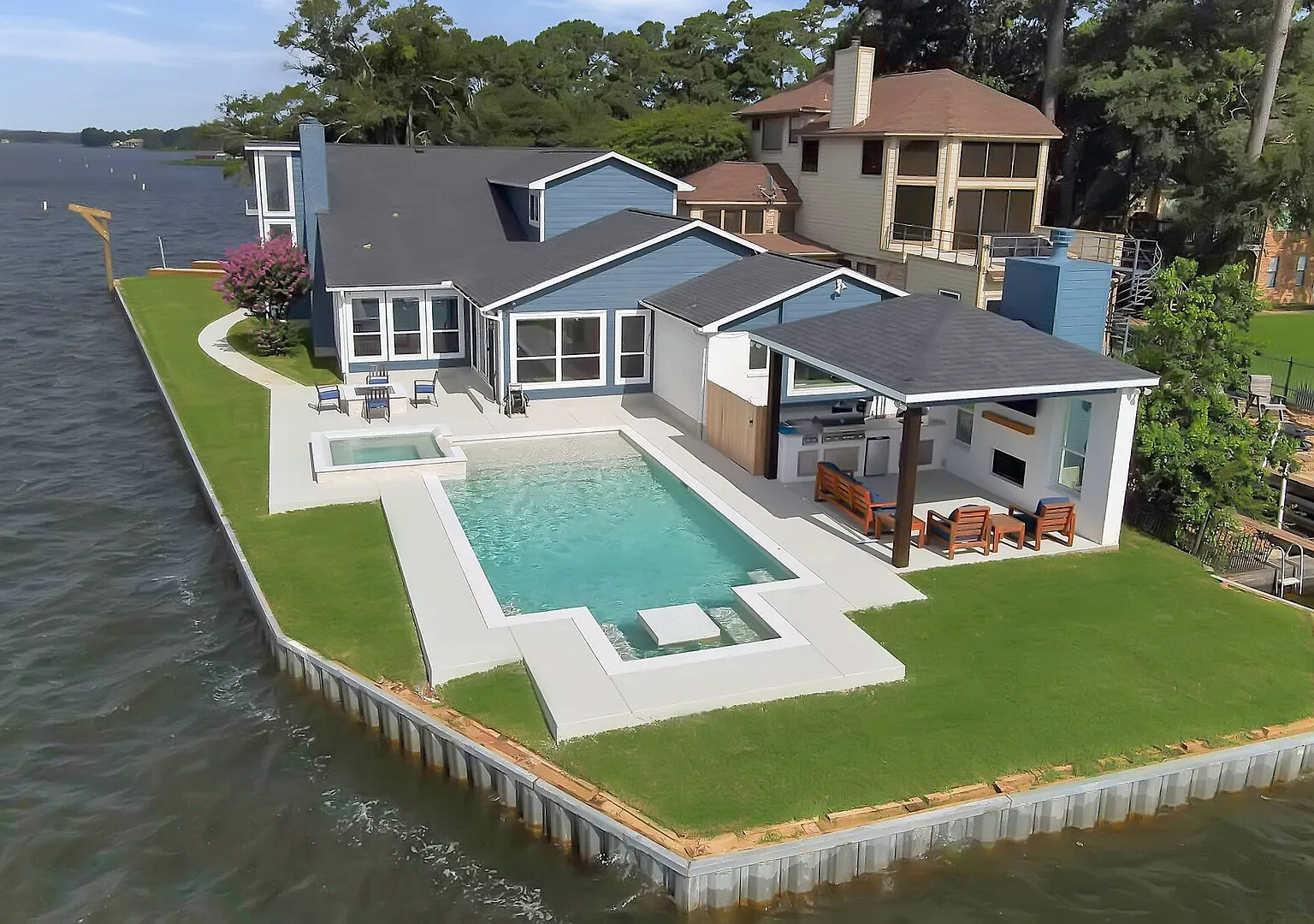 Waters Edge Estate — Photo 1