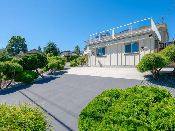 2839 Neyland Rd, Nanaimo, BC V9T 3G2
