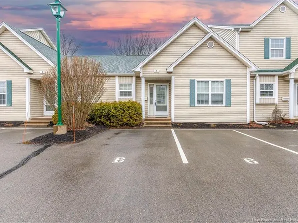 354 Amirault St #6, Dieppe, NB E1A 1G3