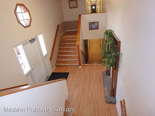 5th image of 202 W Ash St #2843348