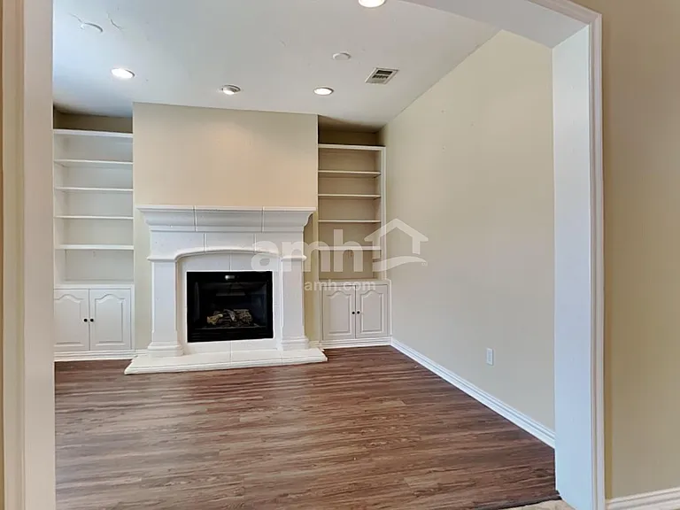 1245 Potter Ave — Photo 12
