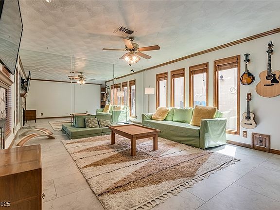 4th image of 6501 Brushwood Ln