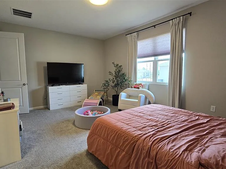 802 Ballantyne Dr — Photo 7