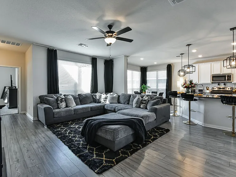 6306 Golden Gate Dr — Photo 12