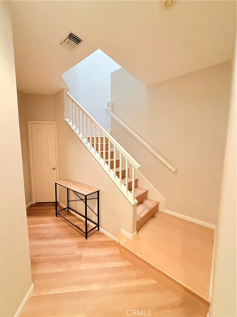 2 bed, 1210 sqft, $3,600 — Photo 3