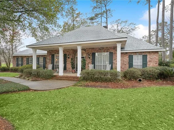 104 Evangeline Dr, Mandeville, LA 70471