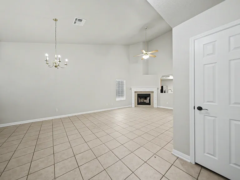4000 Bull Run Dr — Photo 7