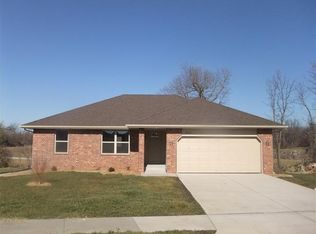 3253 E Colonial St, Republic, MO 65738