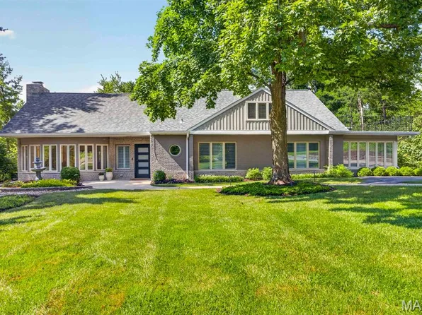 12237 Ladue Rd, Saint Louis, MO 63141
