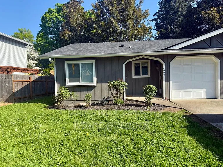 14008 NE 10th St — Photo 1