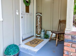 1674 Riviera Dr, Redding, CA 96001