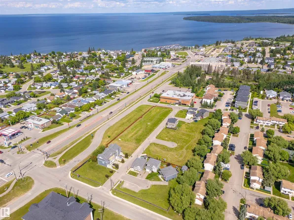 1501 8th Ave, Cold Lake, AB T9M 0C9