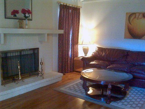 3rd image of 511 Meadowglen Dr