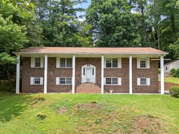 279 Heck Rd NE, Kennesaw, GA 30144