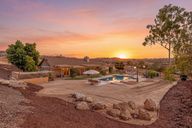 photo property thumbnail
