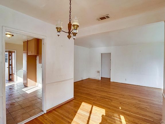 3rd image of 5423 Cloverly Ave