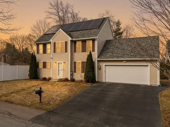 36 Norwood Ave, Ayer, MA 01432