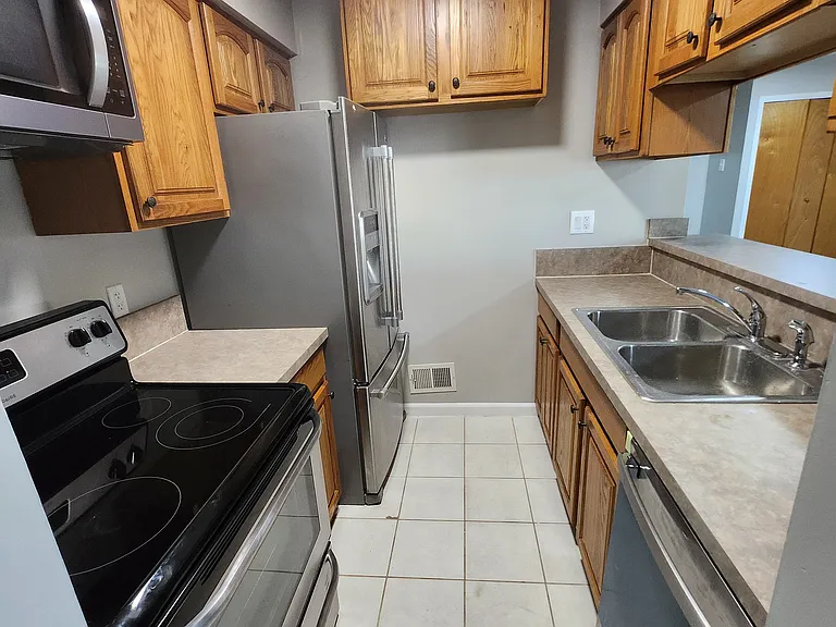 28306 Greenbriar Way — Photo 12