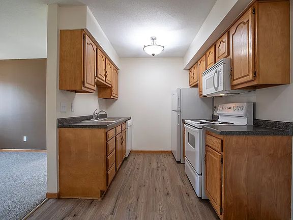 2nd image of 10156-10160 Lyndale Ave S #435375856