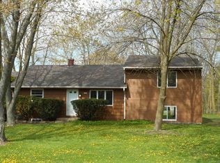 2081 Maple Rd, Grafton, WI 53024