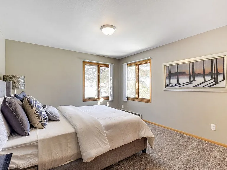 Edina Galleria Flats - 7008 Sandell Avenue