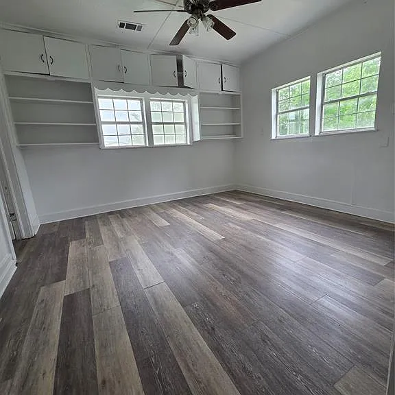 417 E Main St — Photo 4