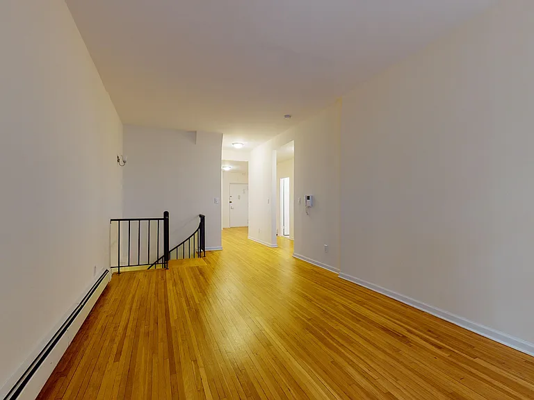365 W 52nd St #1B — Photo 4