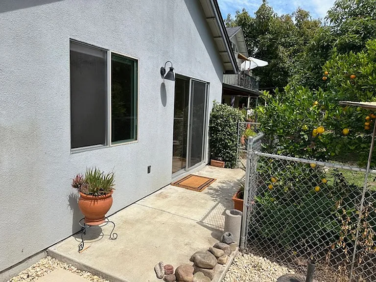 5509 Huntington Dr — Photo 10