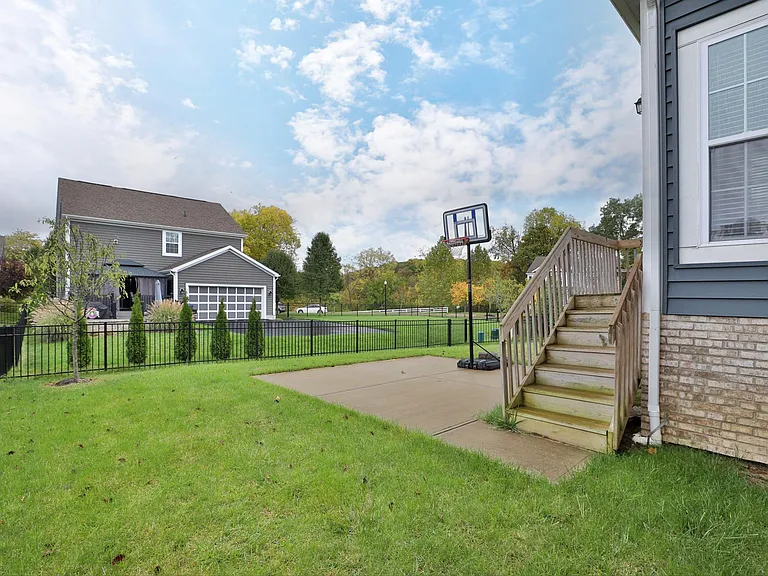 1412 Leesland Dr — Photo 55
