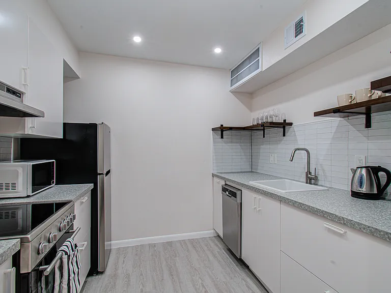 845 Augusta Dr #44 — Photo 9