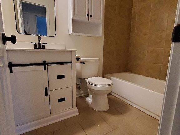 5th image of 4701 Ashbury Ln