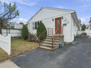 33 Huldah St, Providence, RI 02909