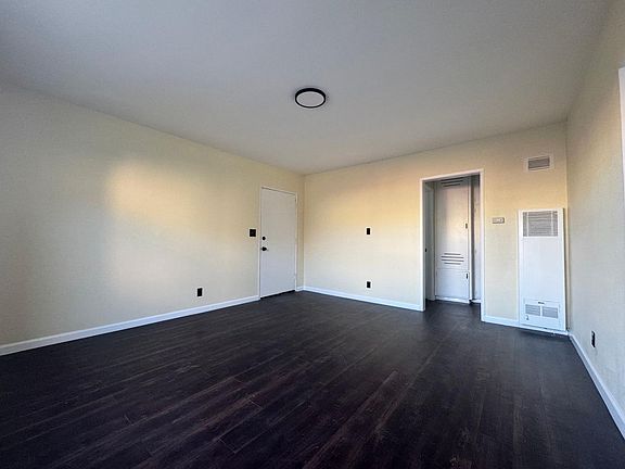 3rd image of 12809 Oak St APT D