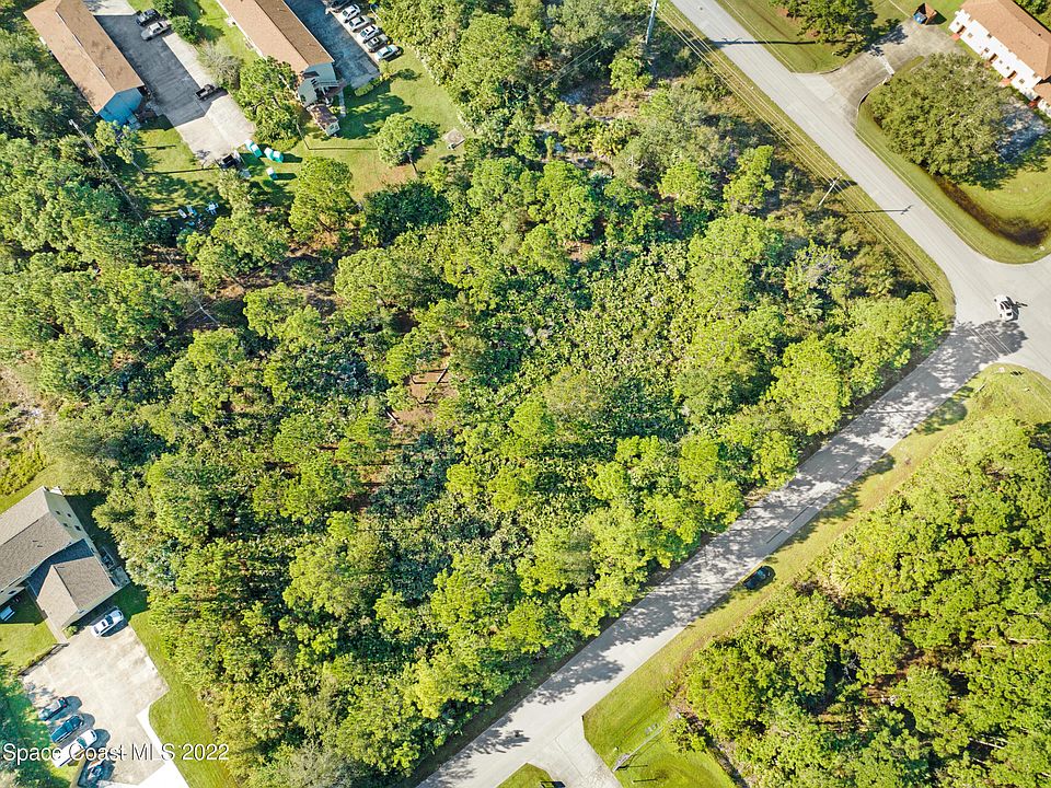1st image of 400 Mercury Ave SE