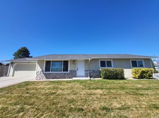 2166 Carriage Crest Dr, Carson City, NV