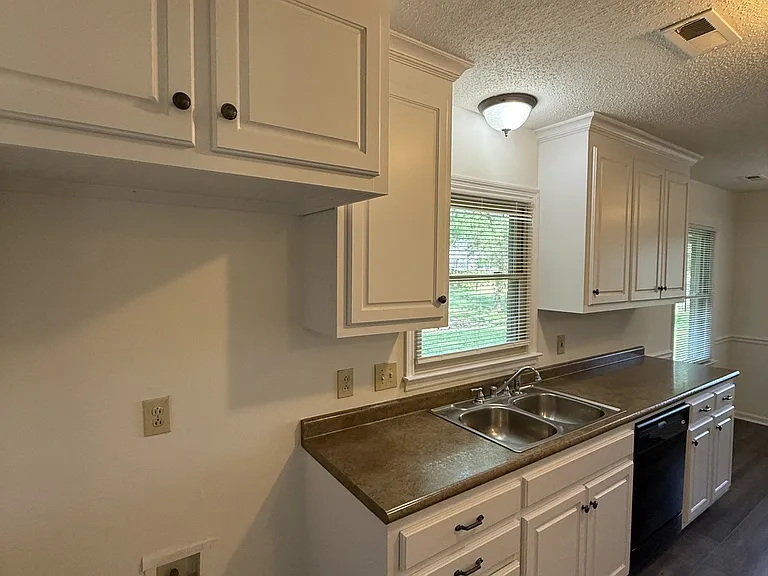 104 Shaverlee Ct — Photo 9