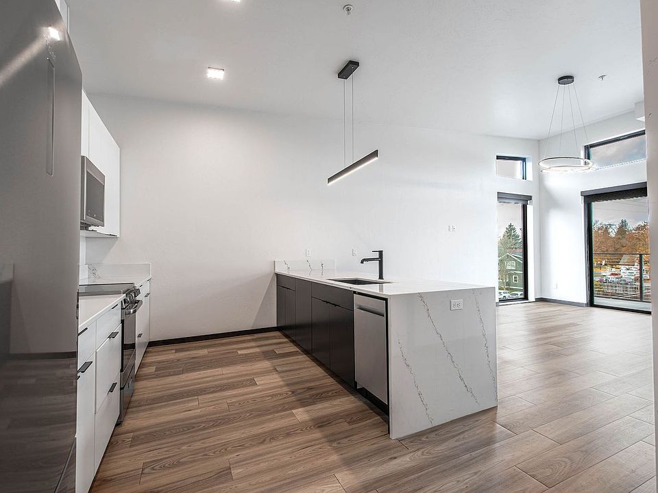1st image of 821 N 4th St #307