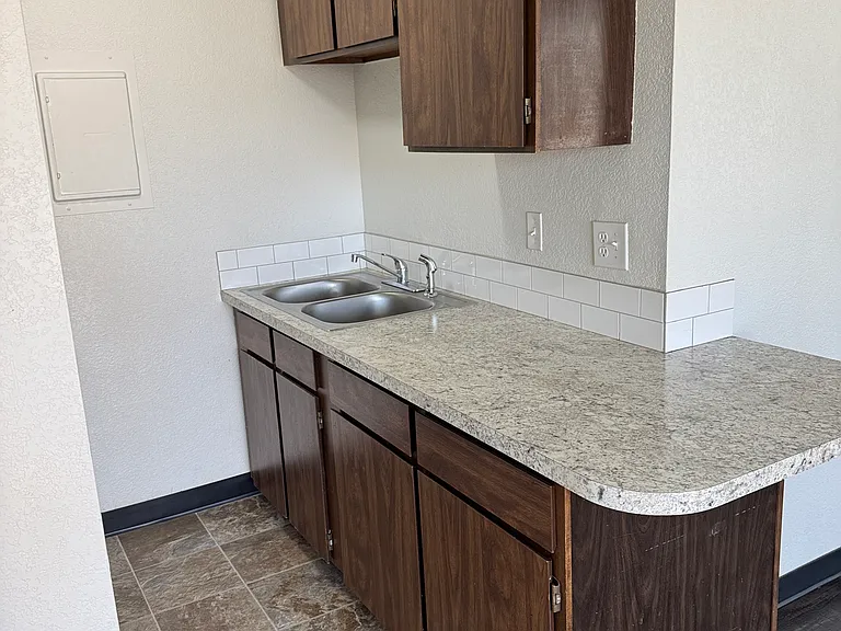 1025 W Entiat Ave #A4 — Photo 6