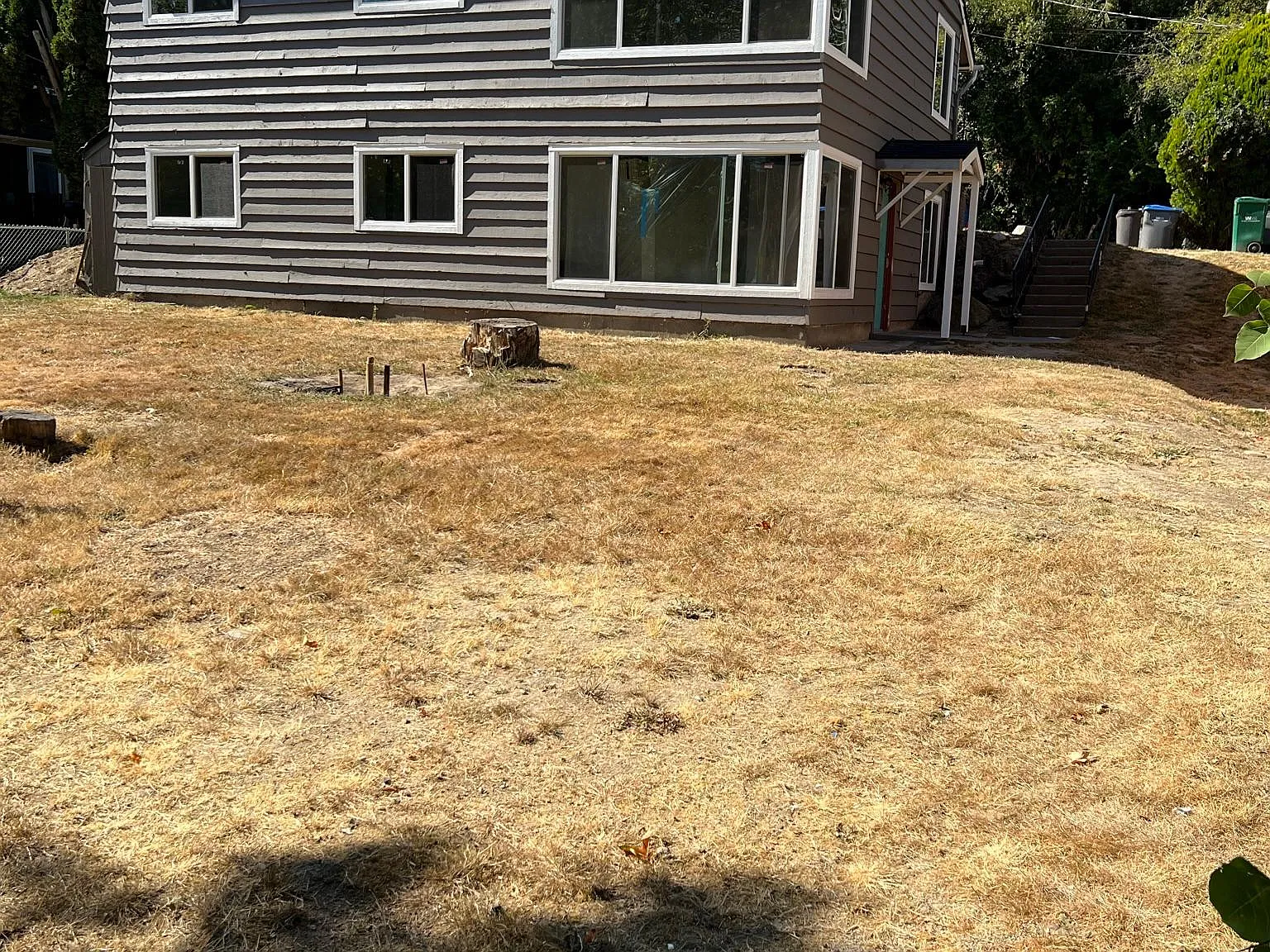 1742 Houston Ave — Photo 3