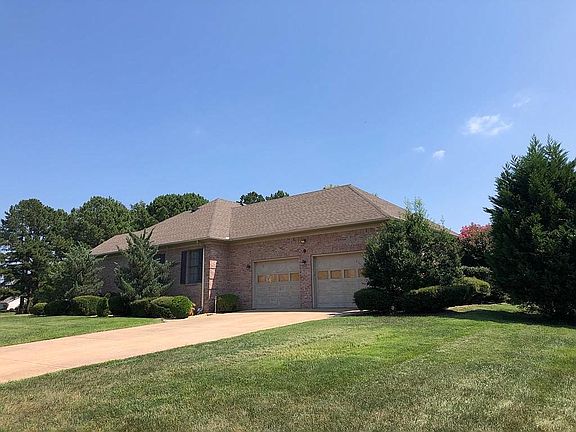 RIGHTSIDE (GARAGE) ENTRANCE 