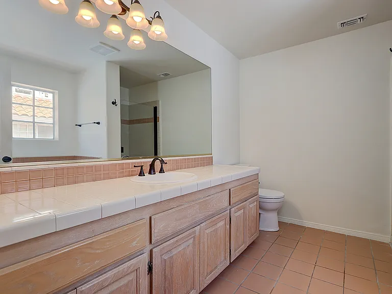 511 N Elena Ave #B — Photo 18