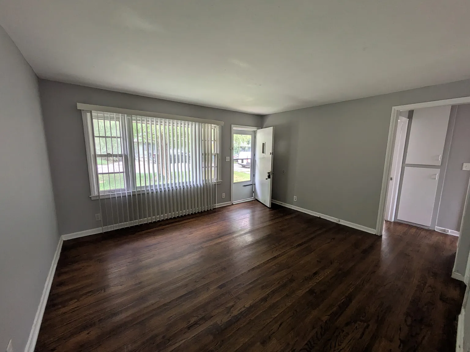 2 bed, 672 sqft, $1,195 — Photo 1