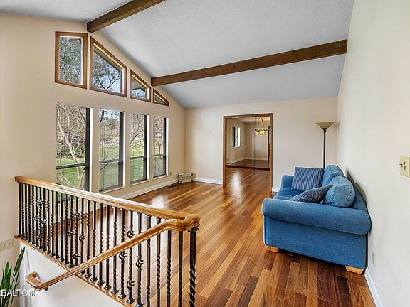 5th image of 328 Dominion Cir