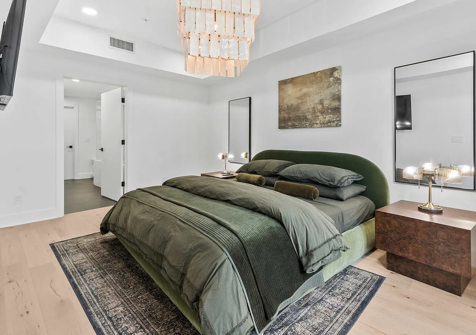 Olive Stone Modern Penthouse Near Mercedes Benz — Photo 4