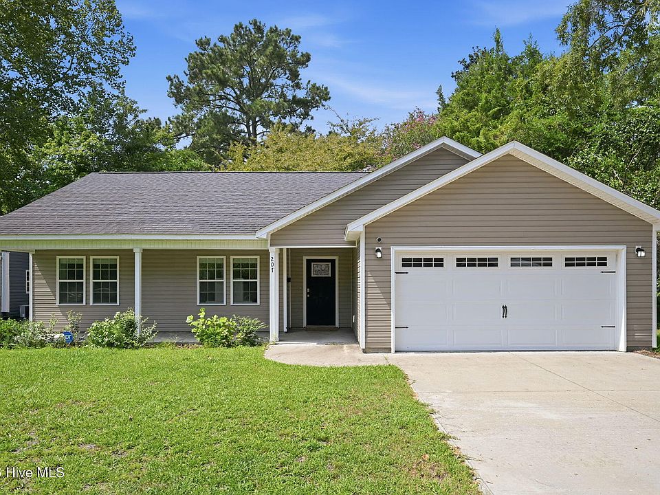 1st image of 207 Sherwood Road