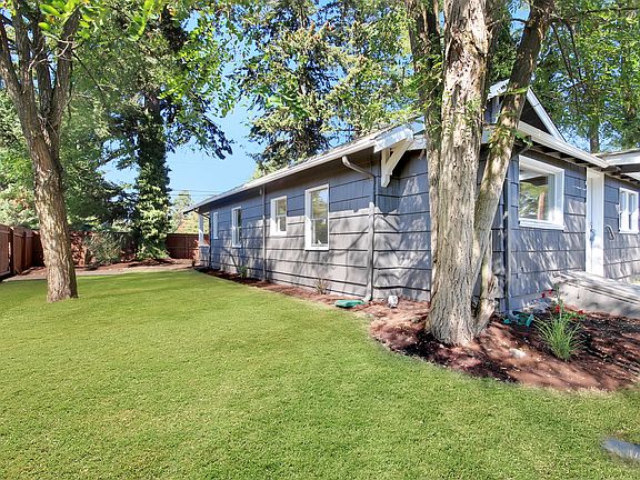 3rd image of 6602 52nd Ave W