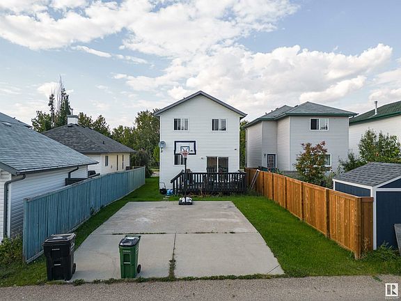 4th image of 3123 33rd Ave NW
