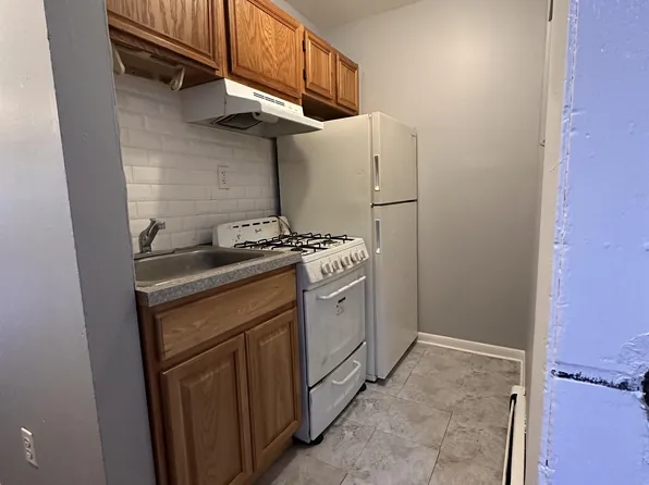 311 Clinton Ave #309, Newark, NJ 07108