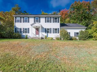 7 Emily Ln, Amherst, MA 01002