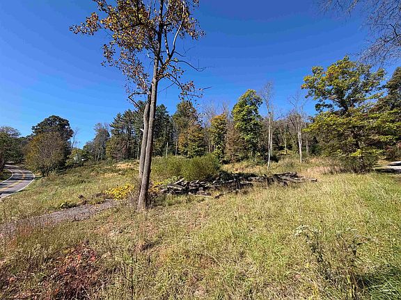 2nd image of 369 Halleck Rd